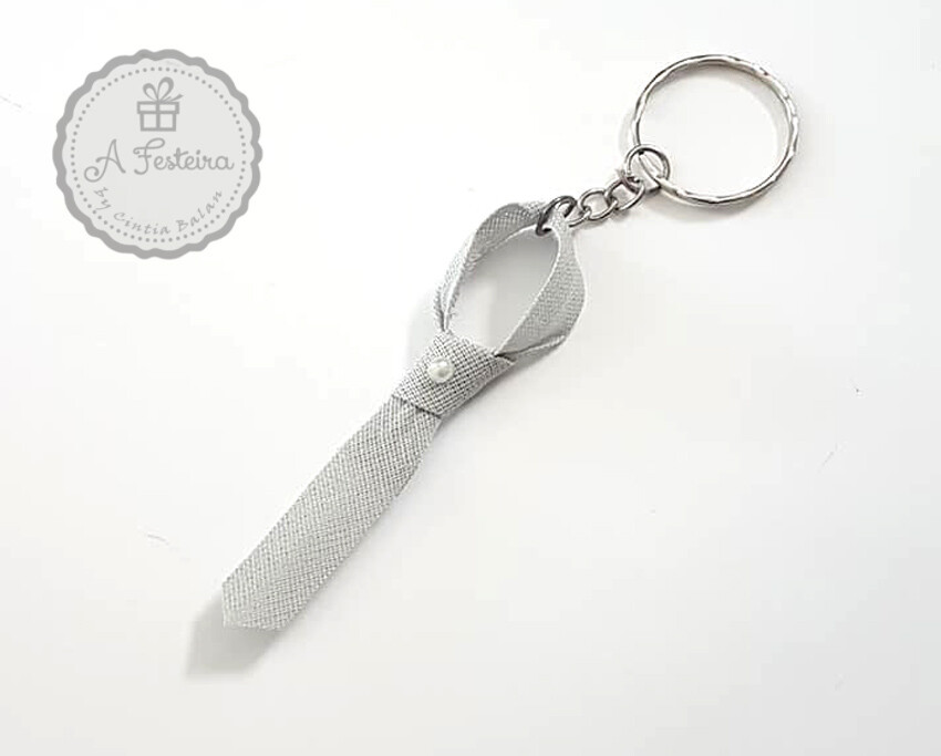Mini Gravata Chaveiro com Pérola