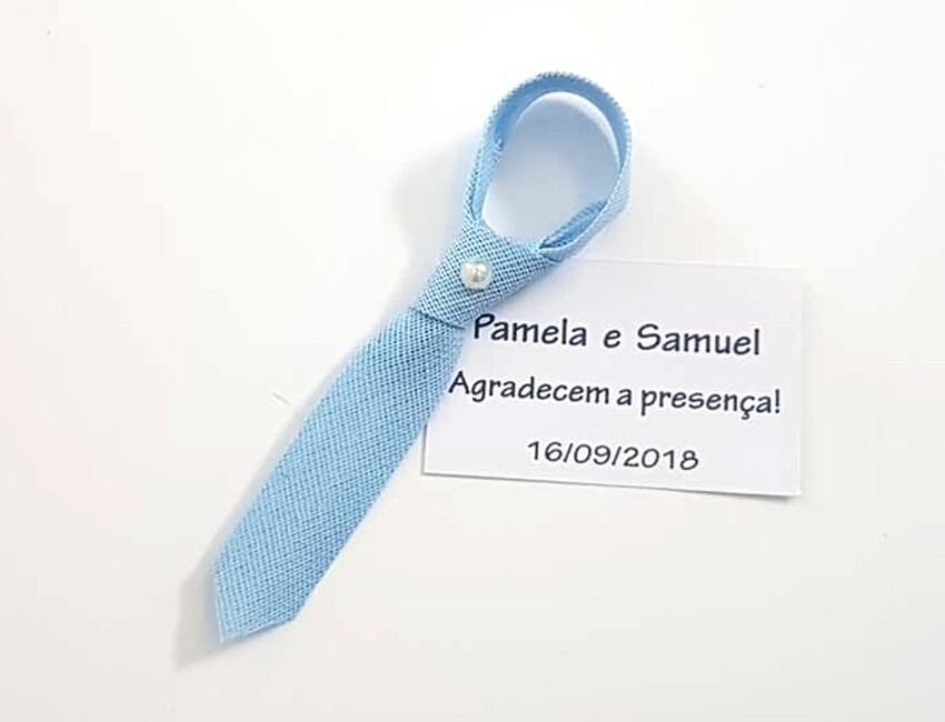 Mini Gravata com Pérola e Tag Personalizado