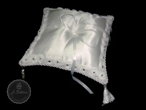 Almofada Porta Alianças Flor Strass
