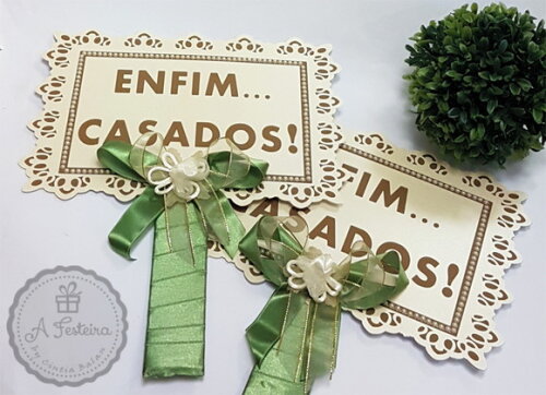 Plaquinha Enfim Casados