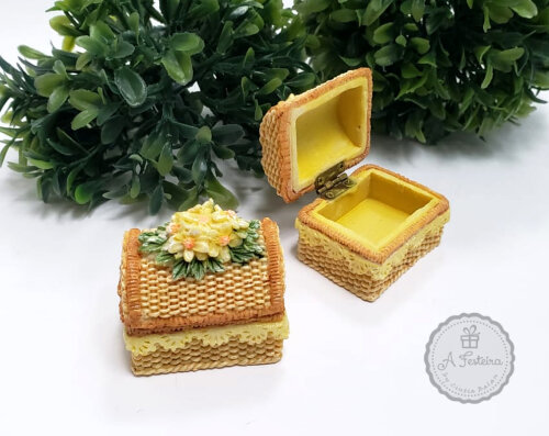 Baú em resina para Lembrancinha - PRONTA ENTREGA