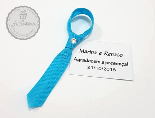 Mini Gravata com Imã, Strass e Tag