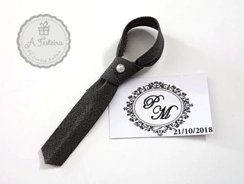 Mini Gravata com Pérola, Imã e Tag Personalizado