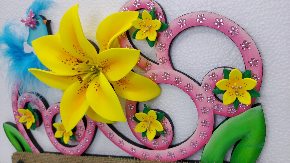 CABIDEIRO LÍRIO COM PASSARINHO, CABIDEIRO COM FLORES, CABIDEIRO 