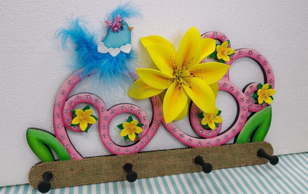 CABIDEIRO LÍRIO COM PASSARINHO, CABIDEIRO COM FLORES, CABIDEIRO 
