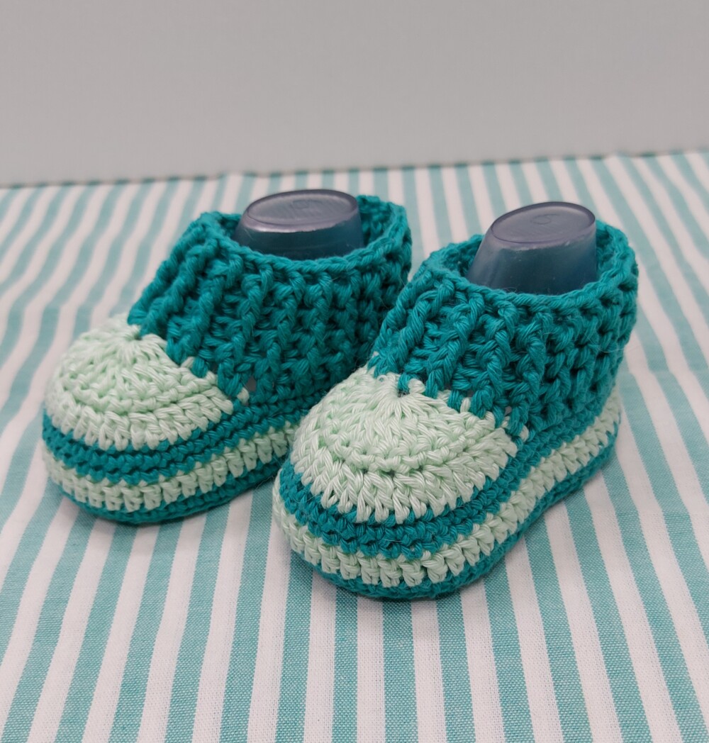 SAPATINHO DE CROCHÊ PARA BEBÊ MENINO - MODELO ARTHUR 9CM, SAPAT