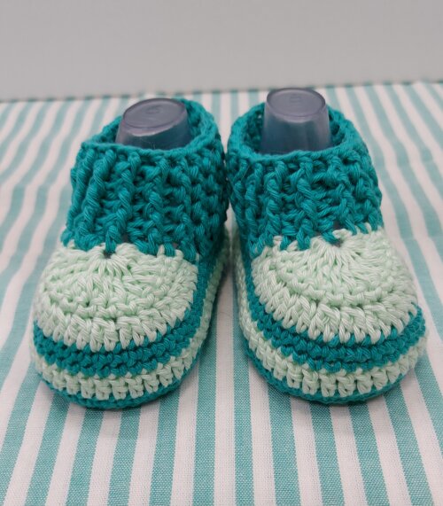 SAPATINHO DE CROCHÊ PARA BEBÊ MENINO - MODELO ARTHUR 9CM, SAPAT