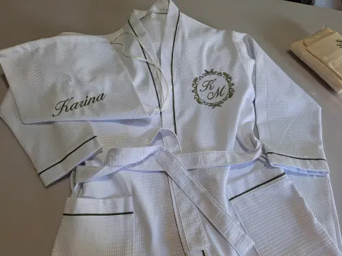 Kit Roupão Piquet Viés (1 Roupão + 1 Sacolinha)