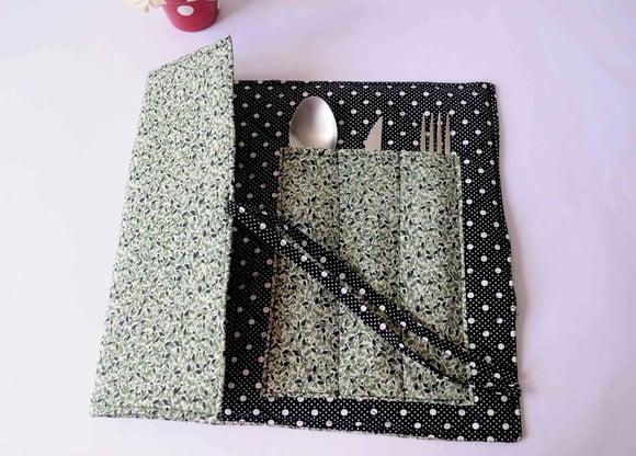 Lugar Americano com Porta Talheres - Verde Claro com Preto