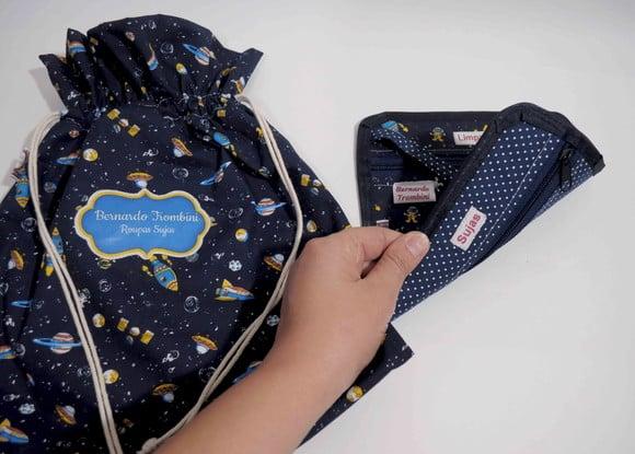 Saco para Roupas Sujas Impermeável + Porta Máscaras