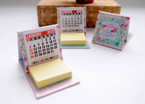 Brinde -mini Calendário com Post It 2026