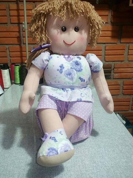 Boneca Porta Treco.