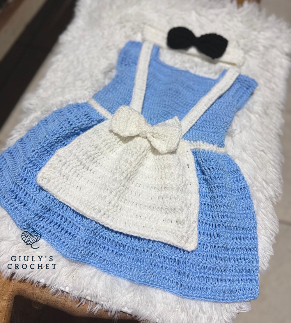 Vestido Alice no País das Maravilhas em Crochê