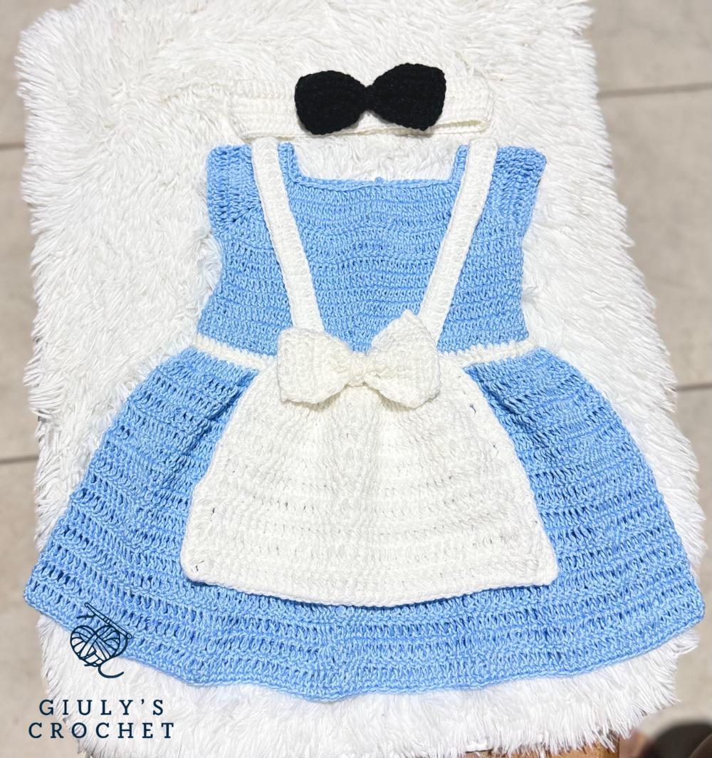 Vestido Alice no País das Maravilhas em Crochê