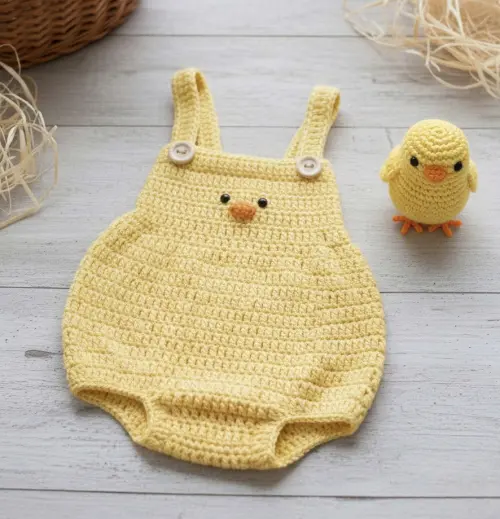 Jardineira do Pintinho Amarelinho em Crochê + Amigurumi