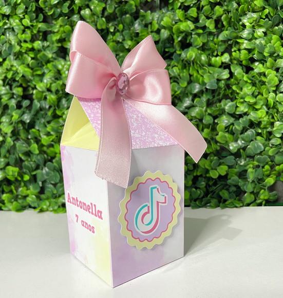 20 Personalizados Tik Tok Menina Candy