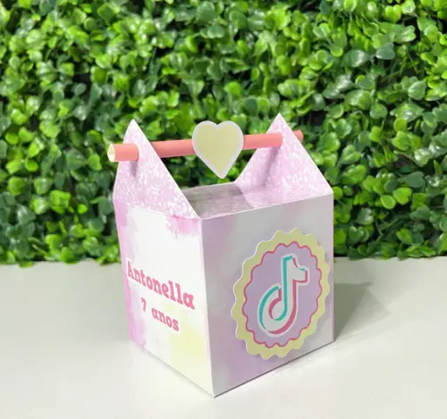 20 Personalizados Tik Tok Menina Candy