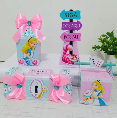 52 Personalizados Alice no País das Maravilhas