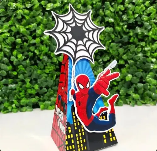 Caixa Pirâmide Homem Aranha