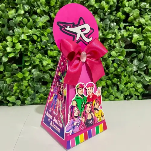 Kit 100 Personalizados Emilly Vick dos Rosa