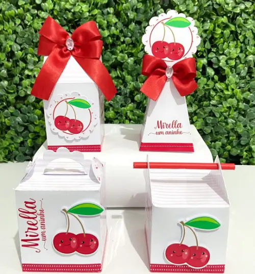 Kit 32 Personalizados Cerejinha (papelaria)