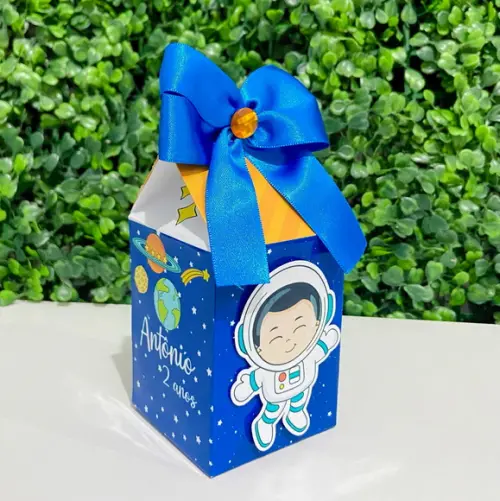Kit Personalizados Astronauta/ Espaço ( 60 Peças)