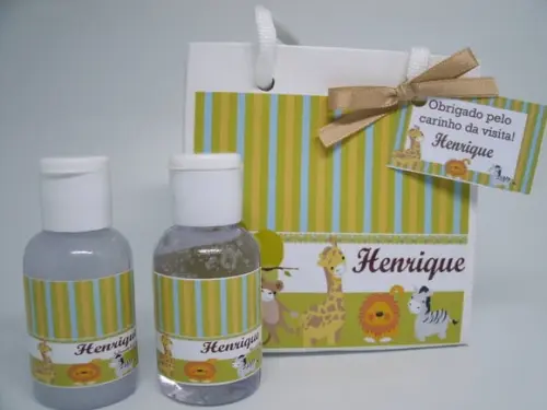 Kit ( alcool+sabonete liquido)