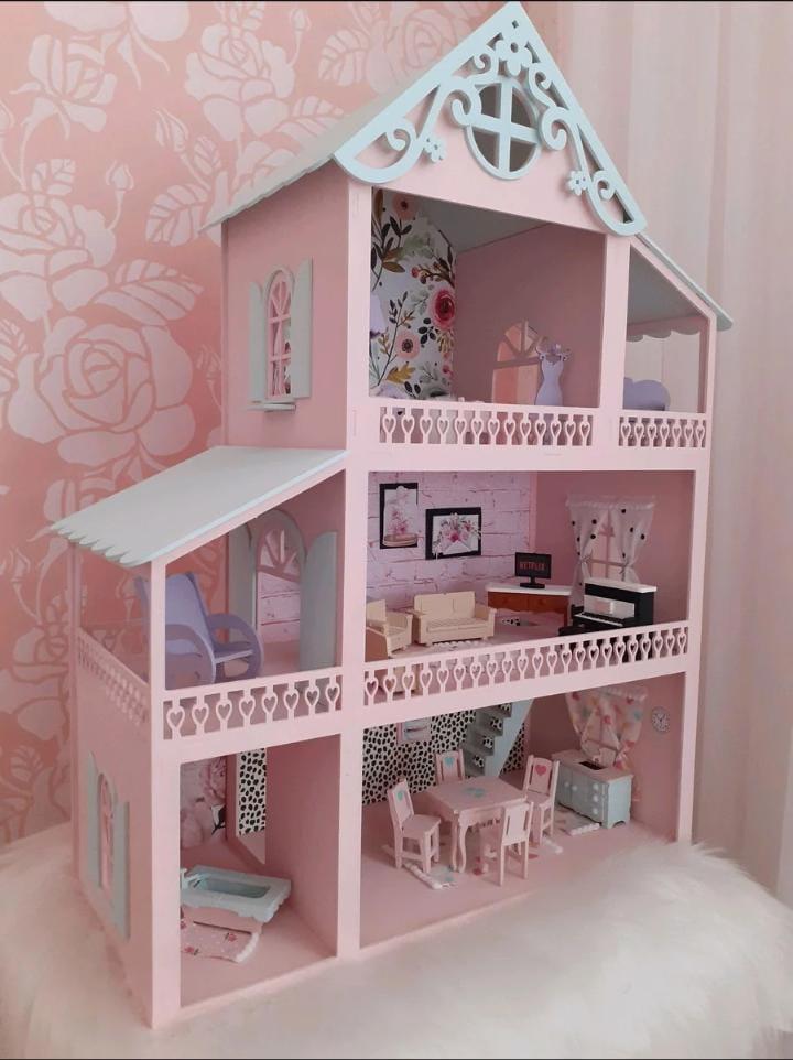 Casinha de boneca rosa quartzo