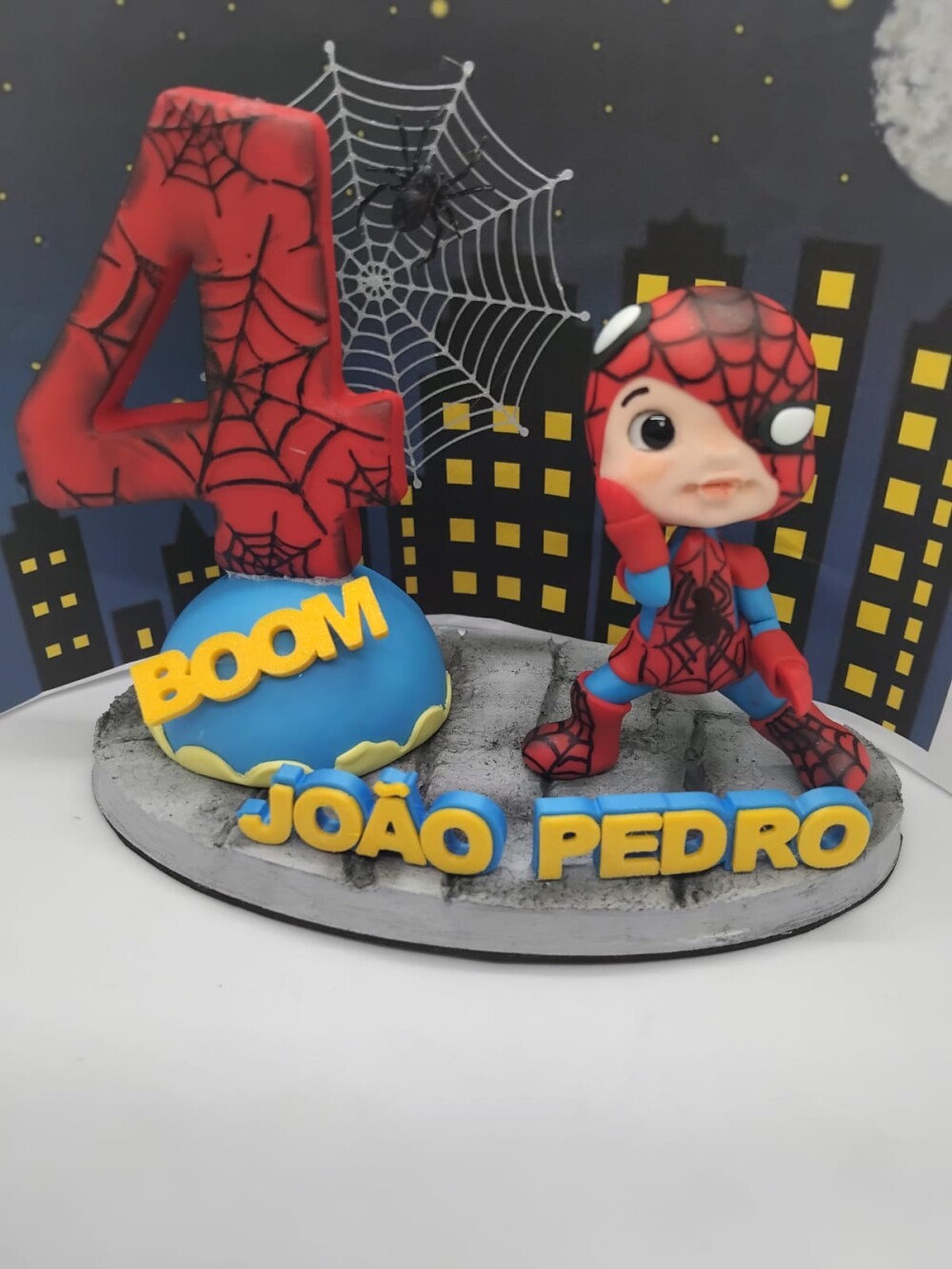 Topo de bolo Super- Herói em biscuit personalizado - Homem-Aranh
