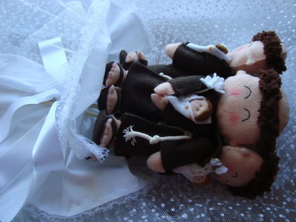 Buquê de Santo Antonio com 6 Santinhos
