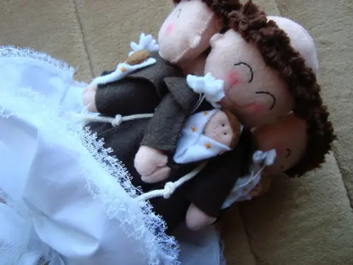 Buquê de Santo Antonio com 6 Santinhos