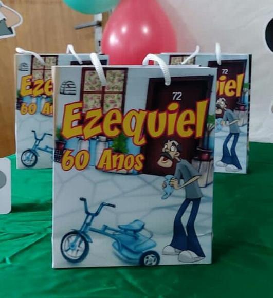 Sacola de Papel - Personalizada 18x10x4 c/ 10 Unid.