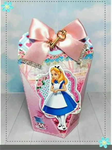 Arquivo Caixa Silhouette Alice Luxo