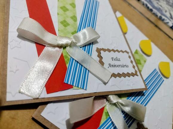 Cartão de Aniversário - Velas Coloridas