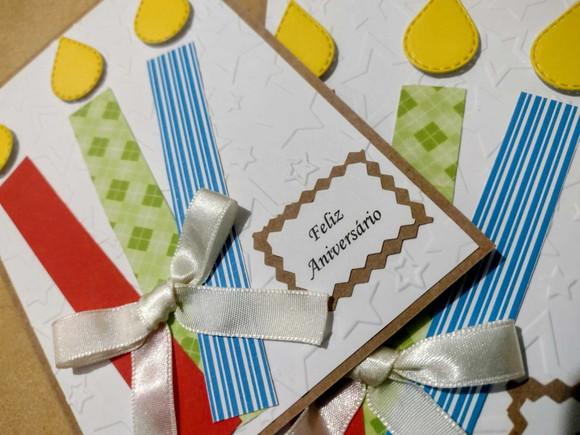 Cartão de Aniversário - Velas Coloridas