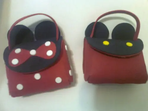 Bolsinha da Minnie e Mickey