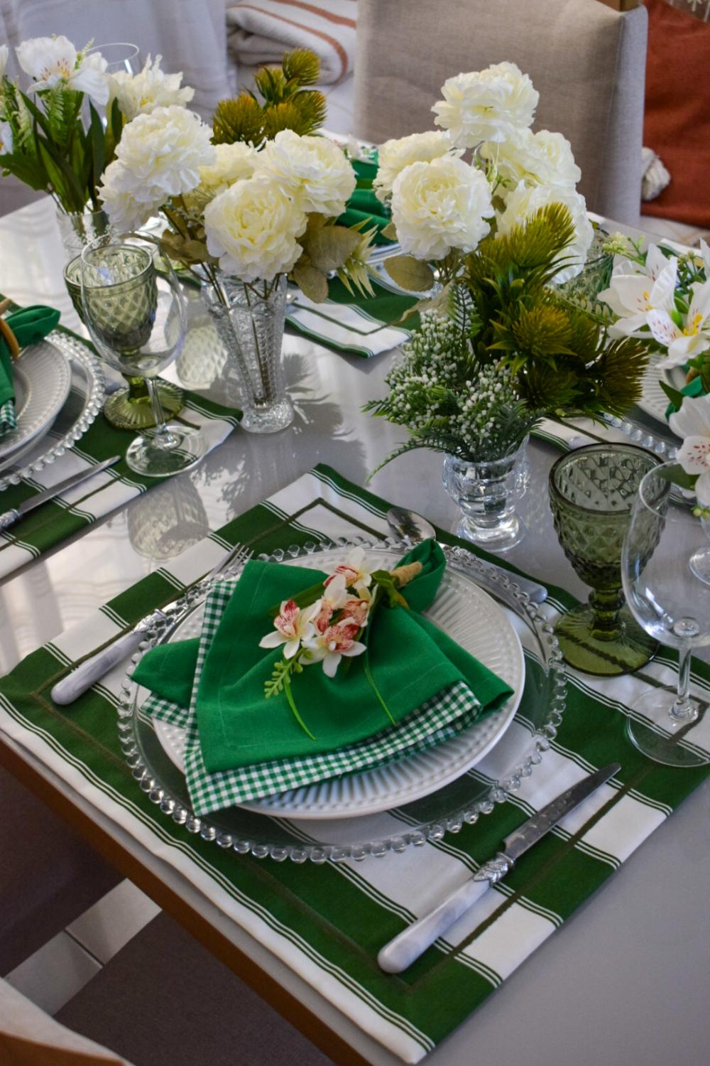 Mesa Posta dia dos Pais Verde e Branca 8 Lugares