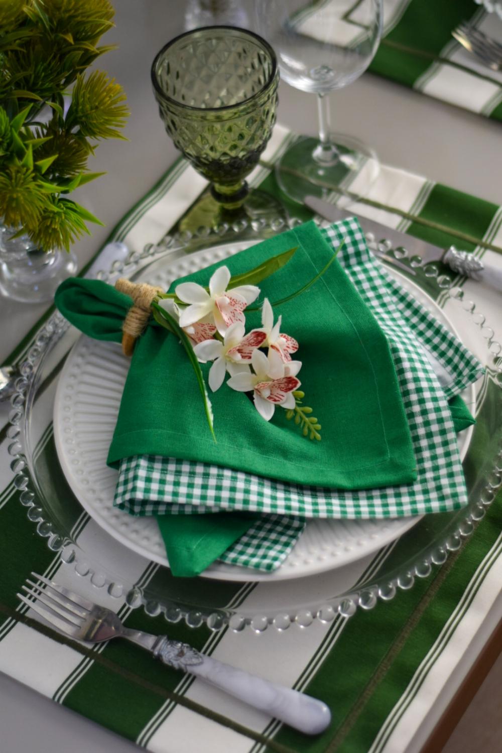 Mesa Posta dia dos Pais Verde e Branca 8 Lugares