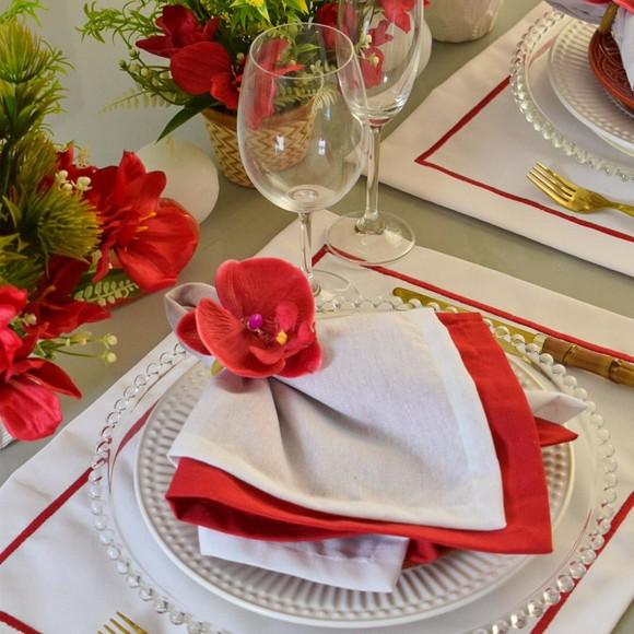 Mesa Posta Vermelha e Branca 6 Lugares