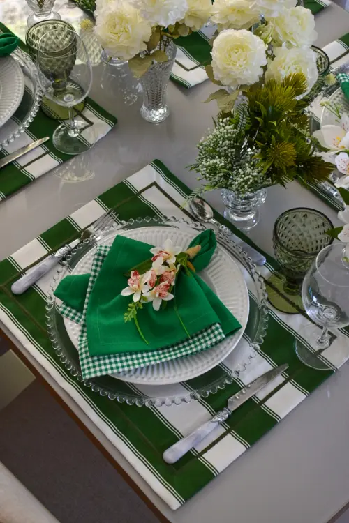 Mesa Posta dia dos Pais Verde e Branca 6 Lugares