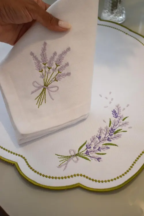 Kit Mesa Posta Lavanda 4 Lugares Impermeável