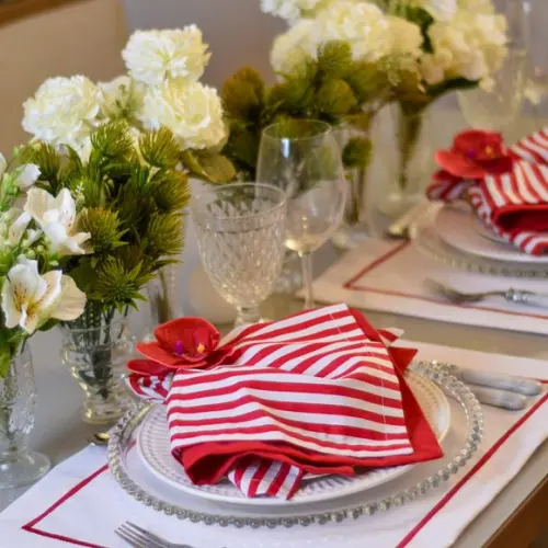 Kit Mesa Posta Impermeável Vermelho e Branco 2 Lugares