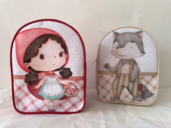 Mochila Chapeuzinho e Lobo Mal