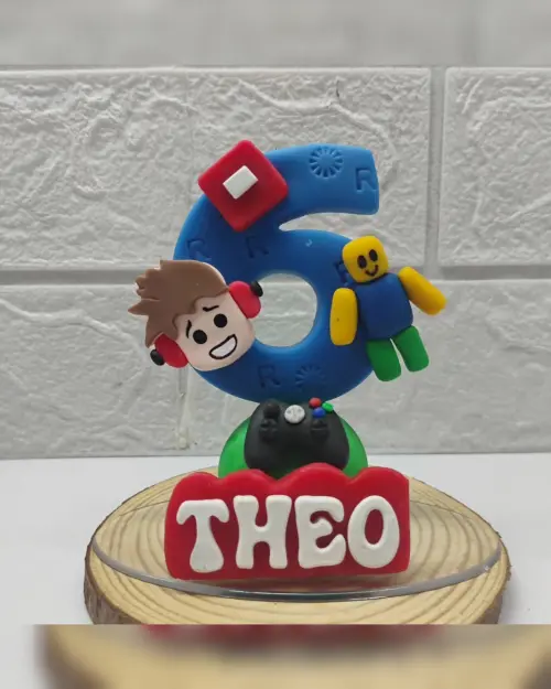 Vela/ Topo Roblox em biscuit ,Decoração de bolo de aniversário