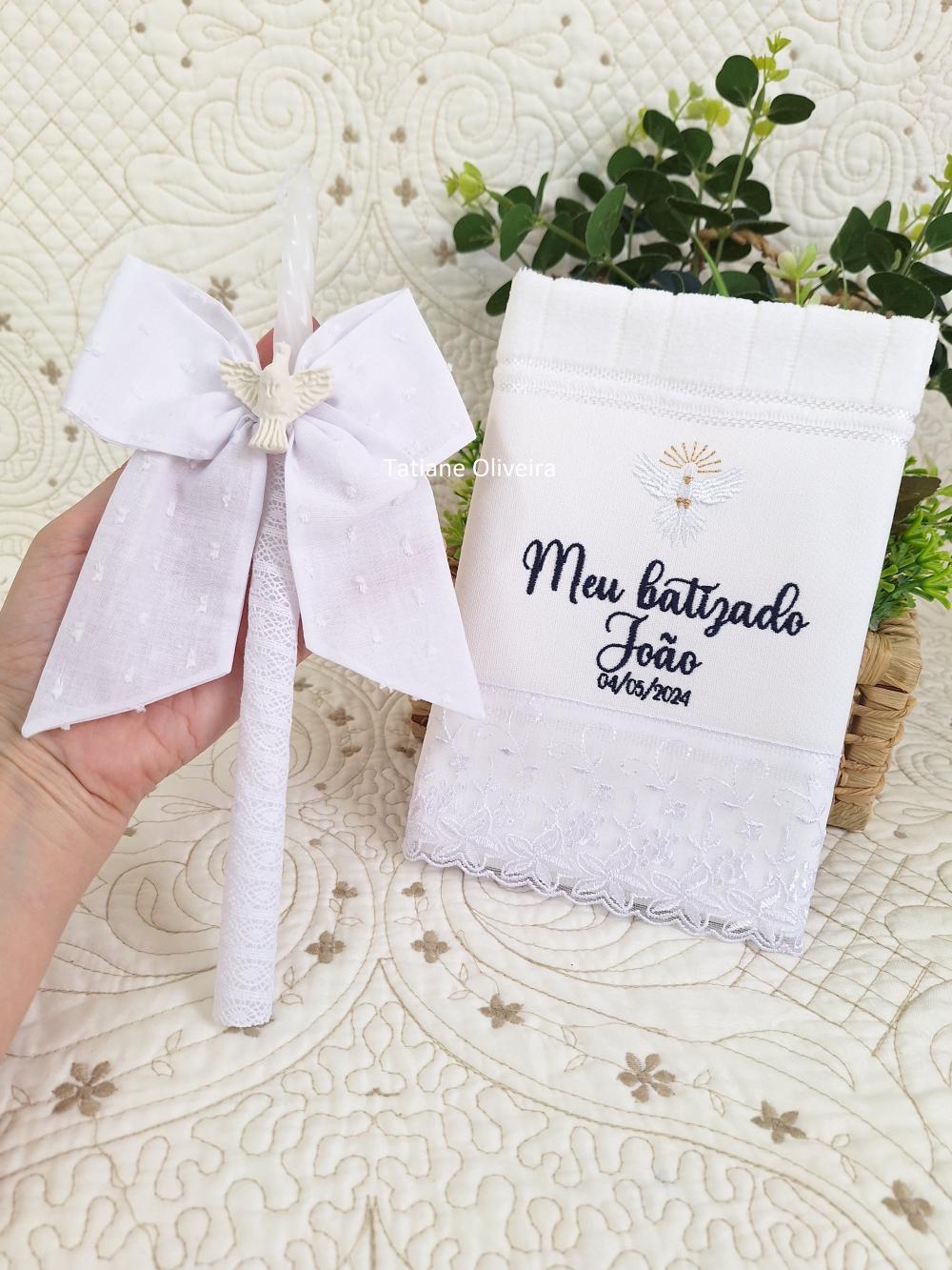 Toalha De Batizado Bordada E Vela Decorada Batizado