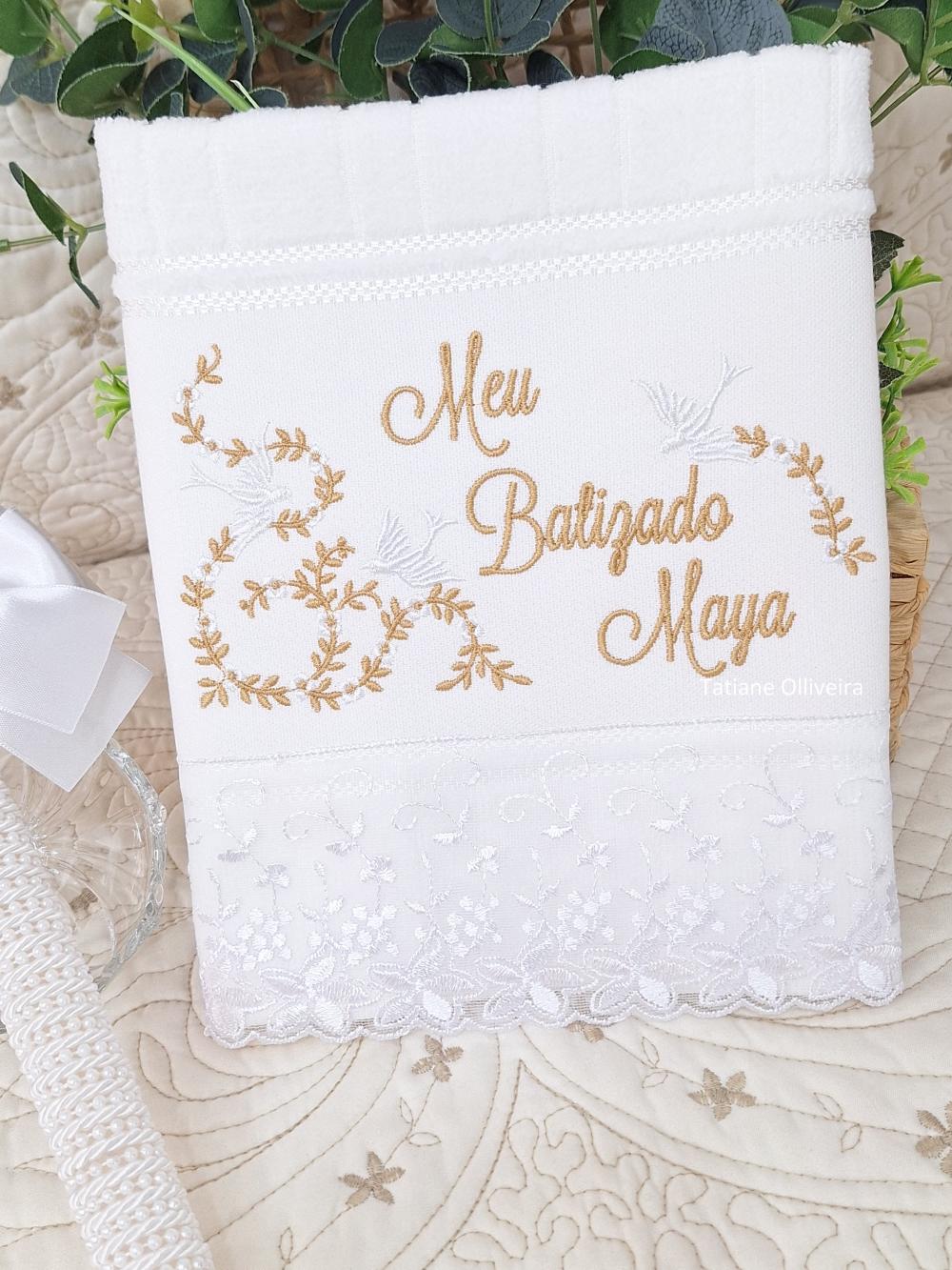 Toalha De Batizado Bordada E Vela Decorada Batizado