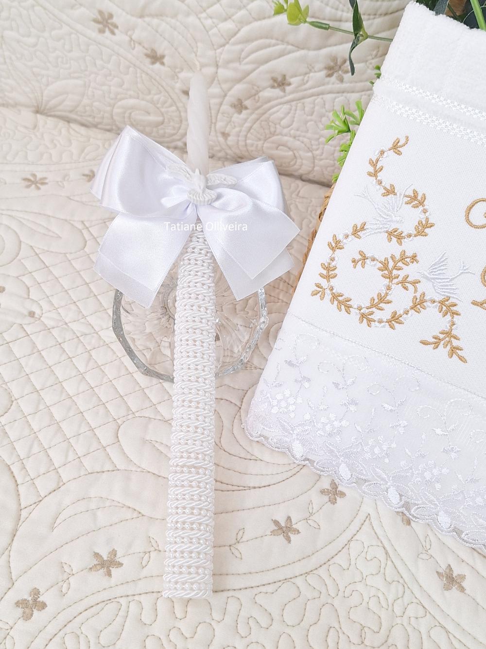 Toalha De Batizado Bordada E Vela Decorada Batizado
