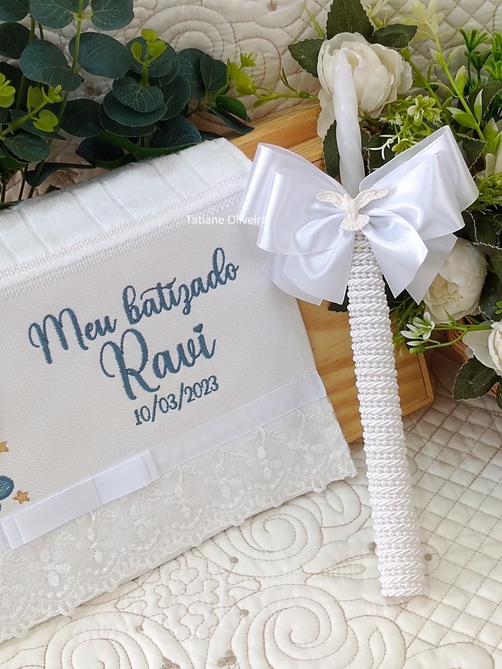 Toalha De Batizado Bordada E Vela Decorada Batizado