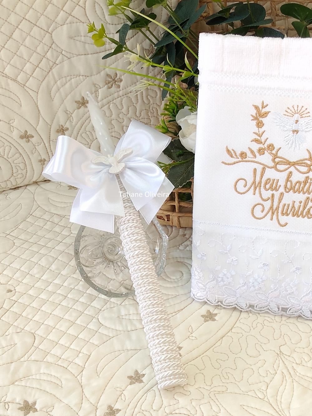 Toalha De Batizado Bordada E Vela Decorada Batizado