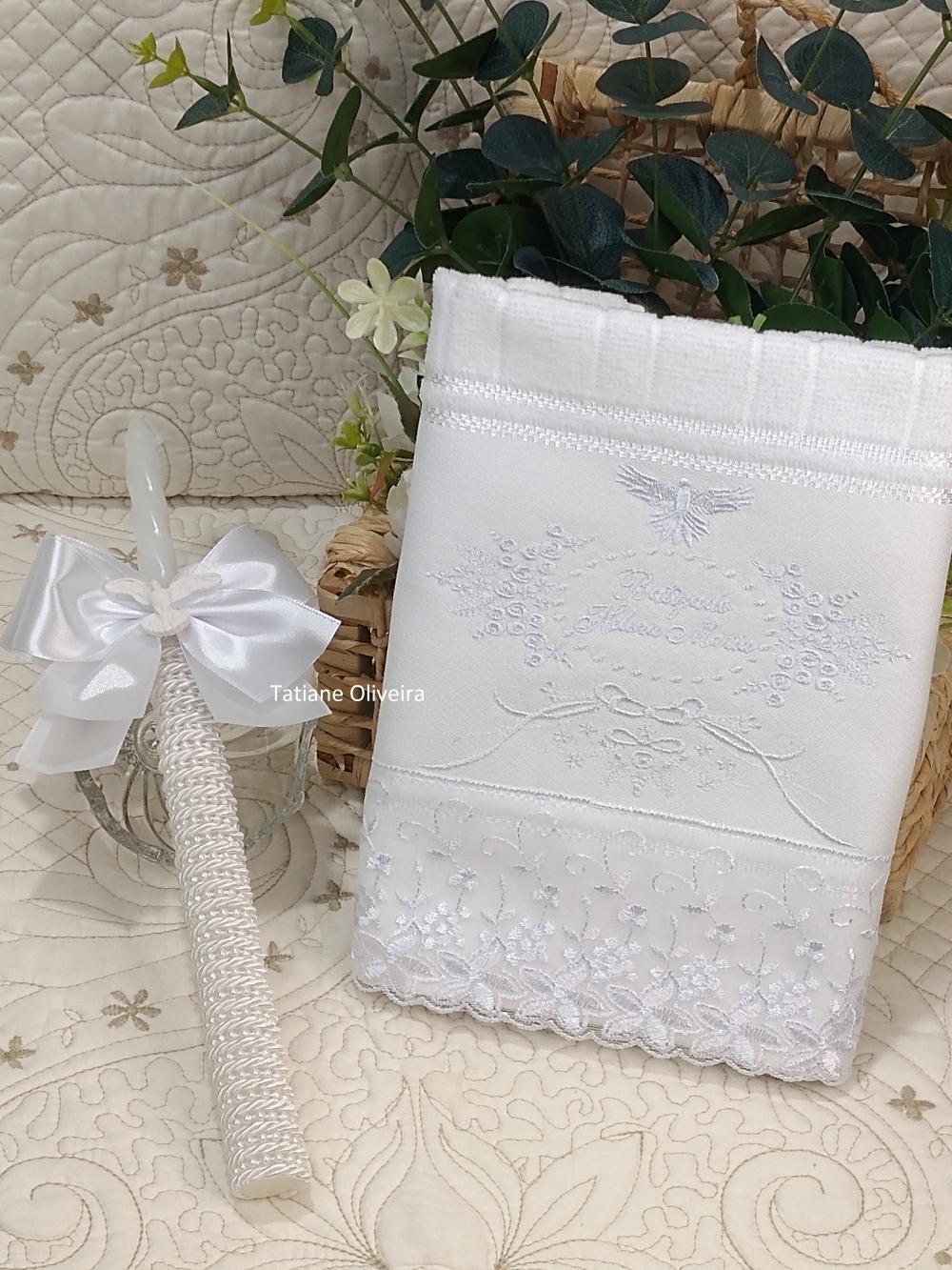 Toalha De Batizado Bordada E Vela Decorada Batizado